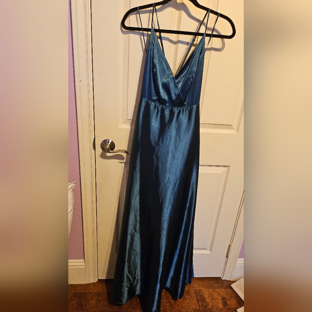 Windsor Medium Teal Prom Dress